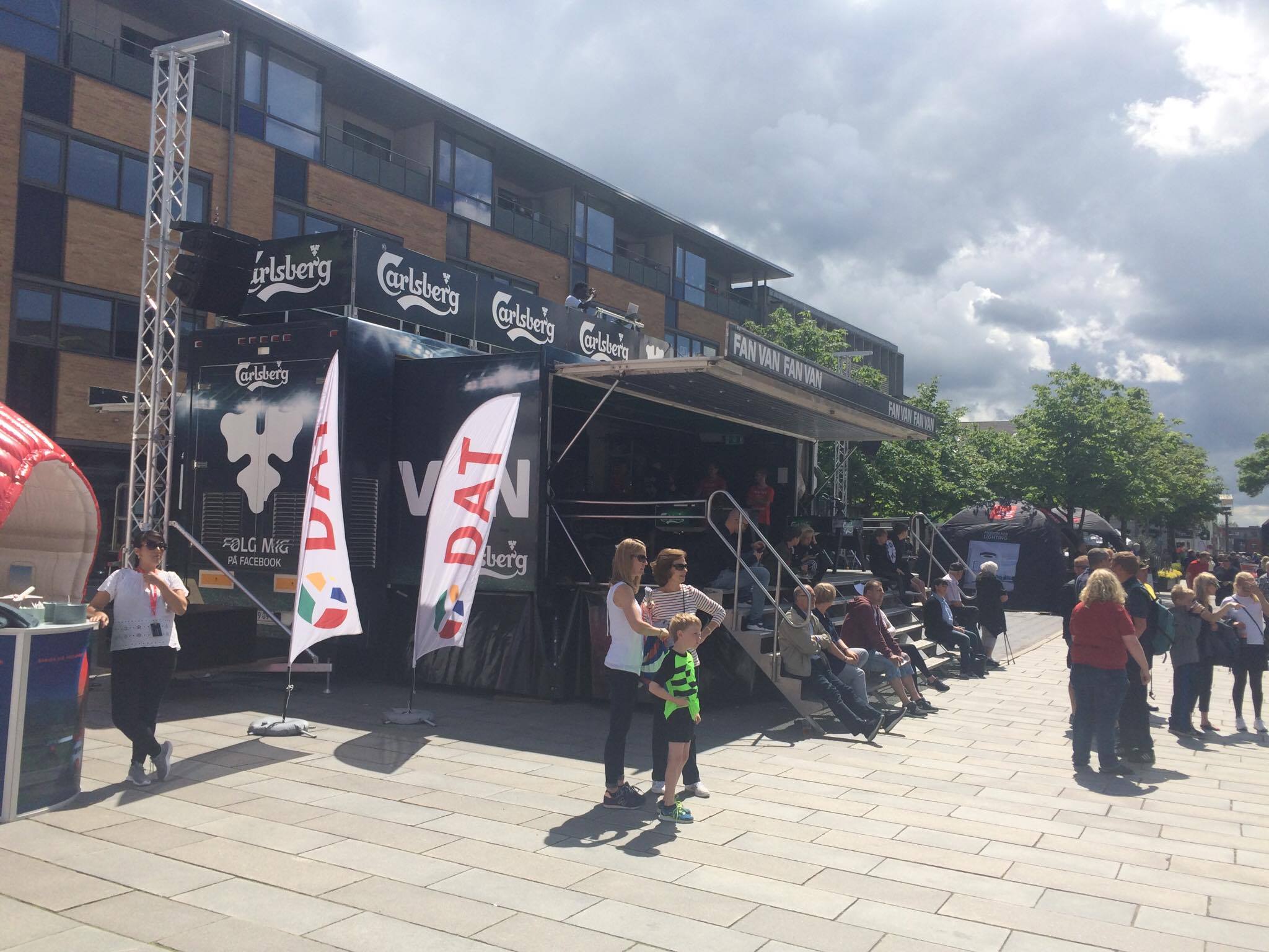 CARLSBERG
Fan Van Activation